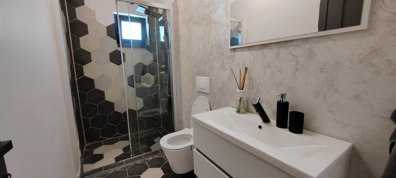 Casira Guesthouse Sînmartin Zewnętrze zdjęcie