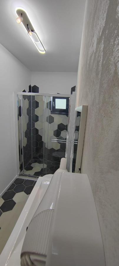 Casira Guesthouse Sînmartin Zewnętrze zdjęcie