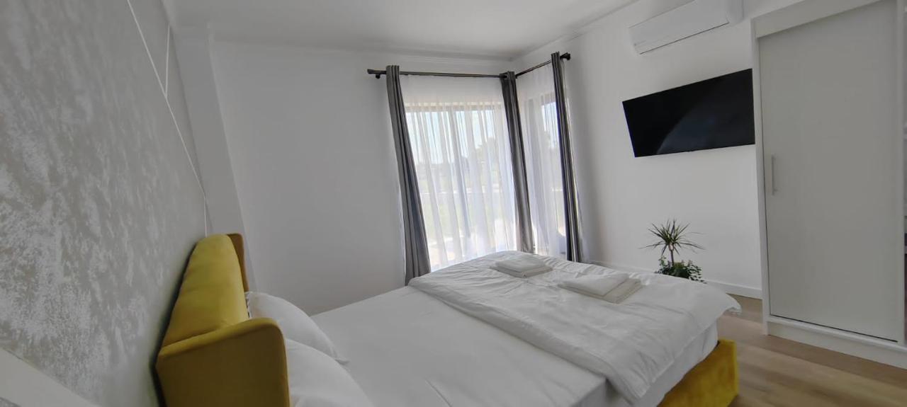 Casira Guesthouse Sînmartin Zewnętrze zdjęcie