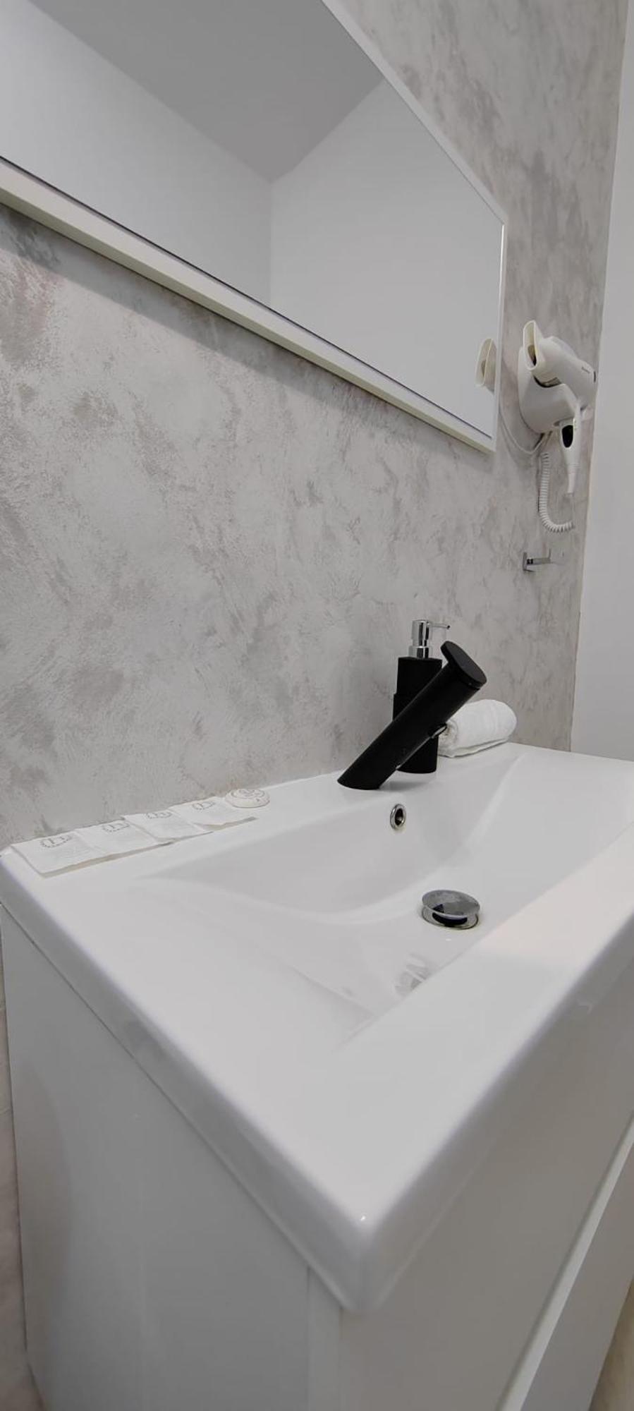 Casira Guesthouse Sînmartin Zewnętrze zdjęcie
