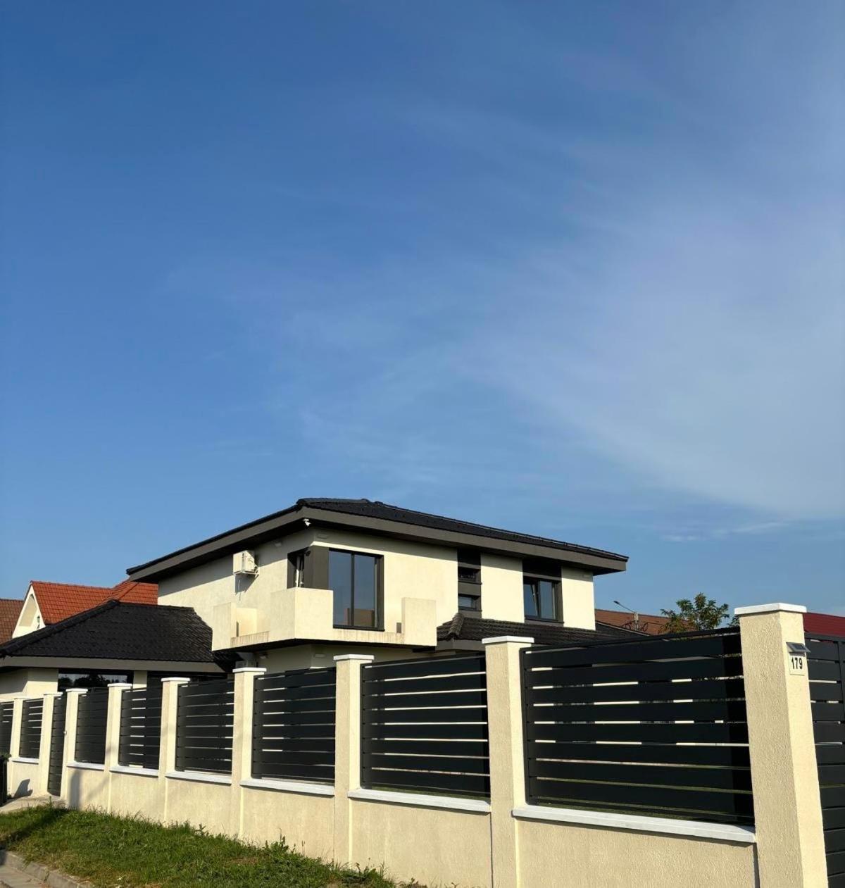 Casira Guesthouse Sînmartin Zewnętrze zdjęcie