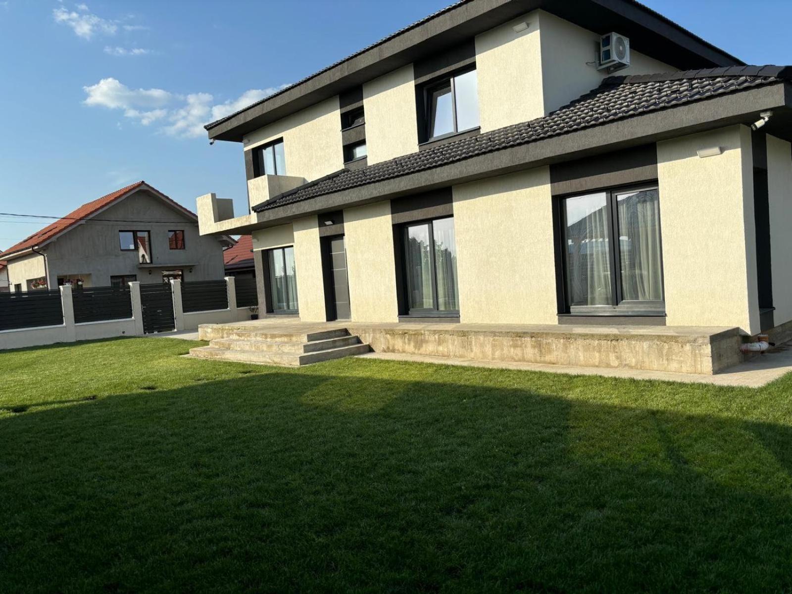 Casira Guesthouse Sînmartin Zewnętrze zdjęcie